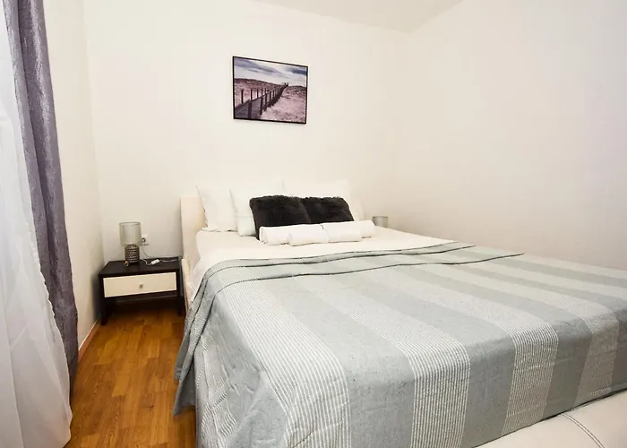 Ivanka By Interhome * Biograd Na Moru