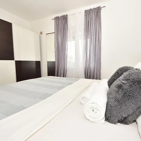 Ivanka By Interhome * Biograd Na Moru